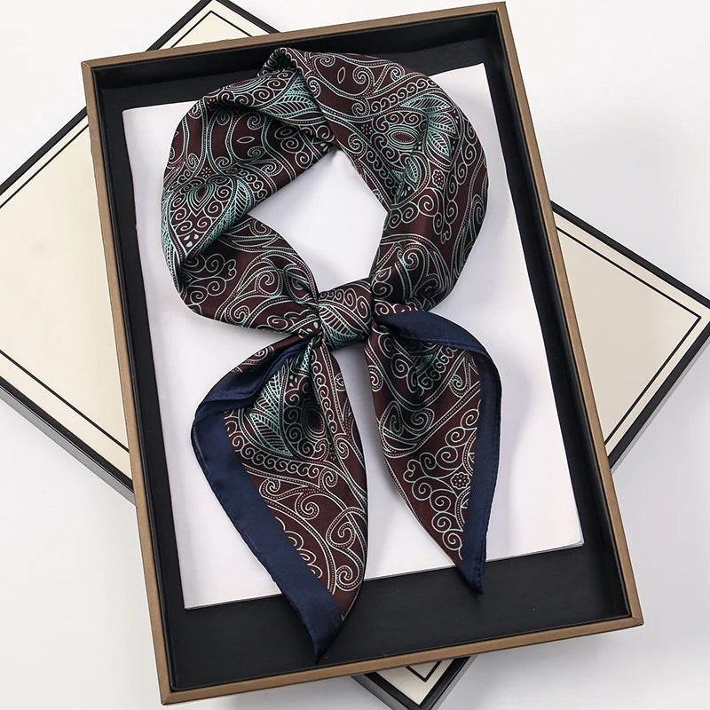 Lenço Feminino Estampado 70 × 70 cm – Toque Acetinado